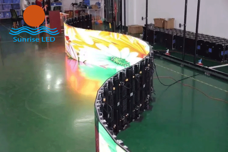 Advantages and application areas of curved LED display