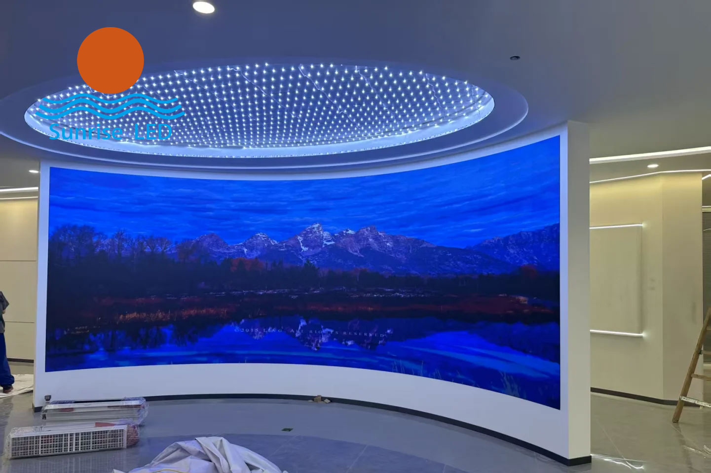 Curved Screen, Giant Wide Screen, Cinema LED Display